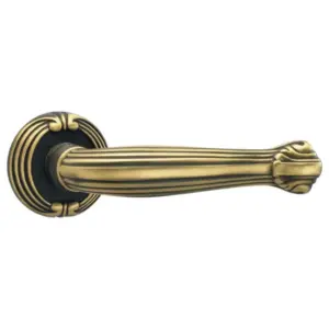 Oliver Lever on Rose132mm x 25mm