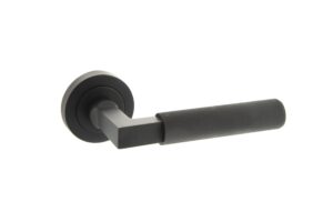 MHR200MB Millhouse Brass Cartwright Knurled Lever Door Handle on Round Rose - Matt Black